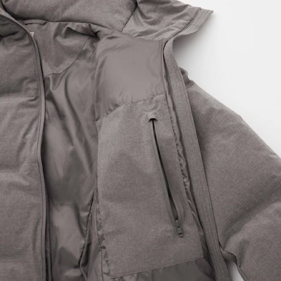 Uniqlo seamless grey down Size M - Picture 3 of 3